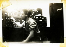 Medium Frequency transmitters Watchstanders photo