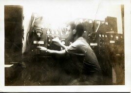 Medium Frequency transmitters Watchstanders photo
