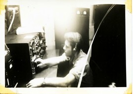 Medium Frequency transmitters Watchstanders photo